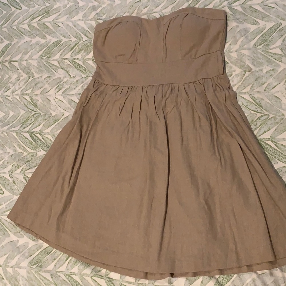 Strapless dress.